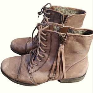 Steve Madden's Tammee Brown leather zip lace Up Ankle boot